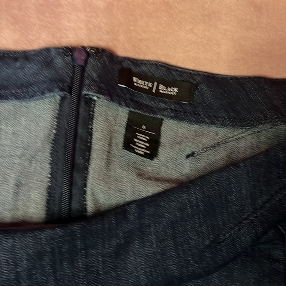 White House|Black Market size 8 women’s denim skirt with zipper in back. - Picture 2 of 4